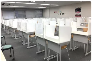 坪田塾国立校の教室の椅子
